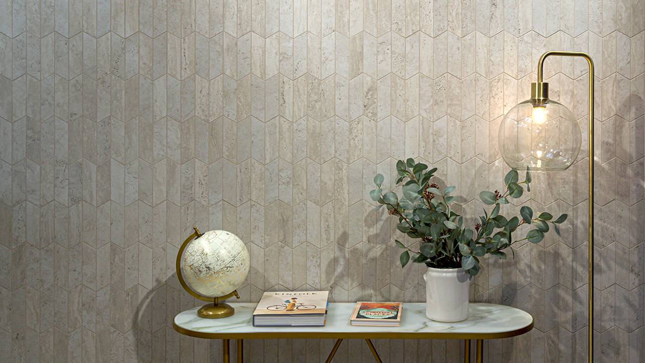 Carreau travertin gris et beige pour sol et mur intérieur à Toulon