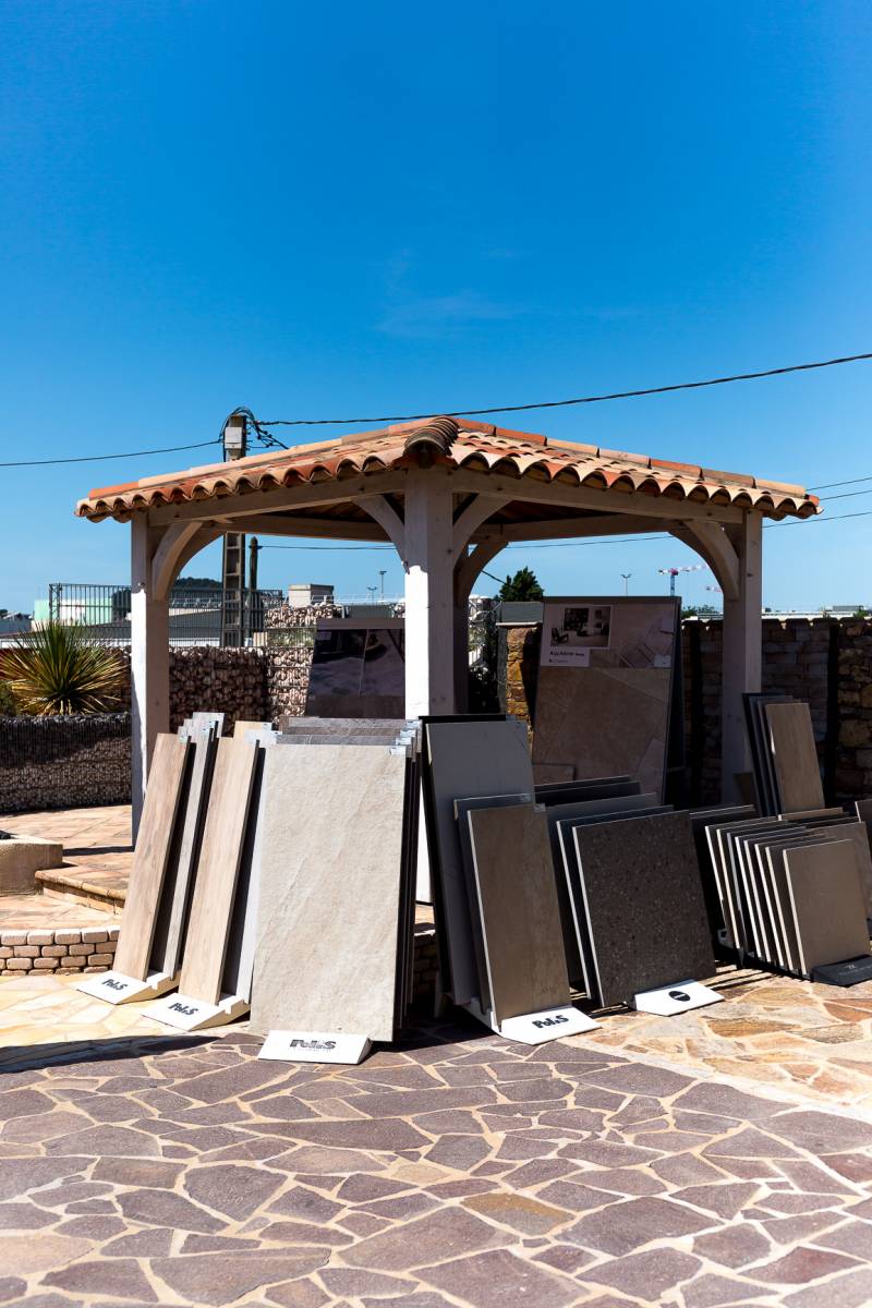 Trouver un dallage de terrasse sur plot à Toulon Var