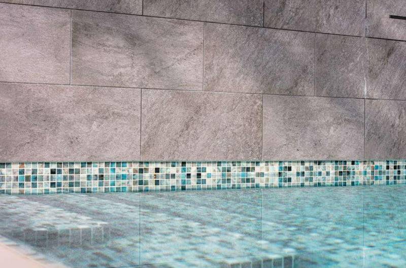 Devis revêtement de piscine en mosaique avec livraison proche de Toulon Var